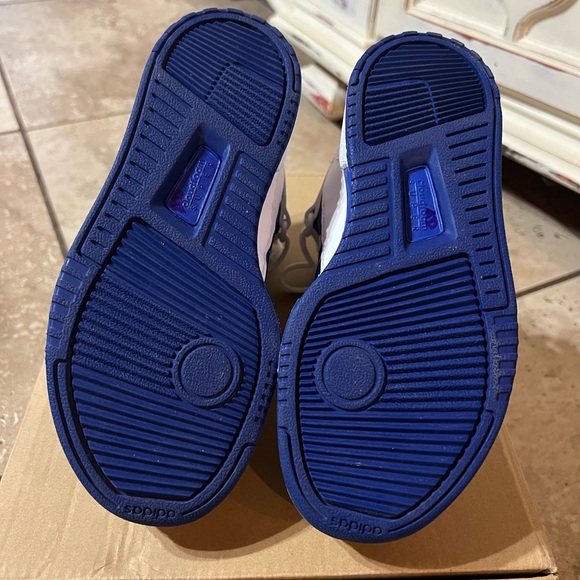 Youth Adidas Postmove Mid Basketball Shoe - Picture 5 of 6